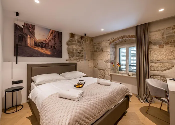 Stone Nepot - In Center - Rooftop Terrace Villa *