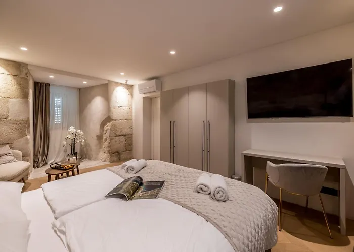 Stone Nepot - In Center - Rooftop Terrace Villa *